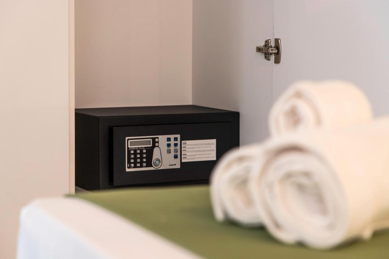 Metropolitan Rooms Cagliari Ngoại thất bức ảnh
