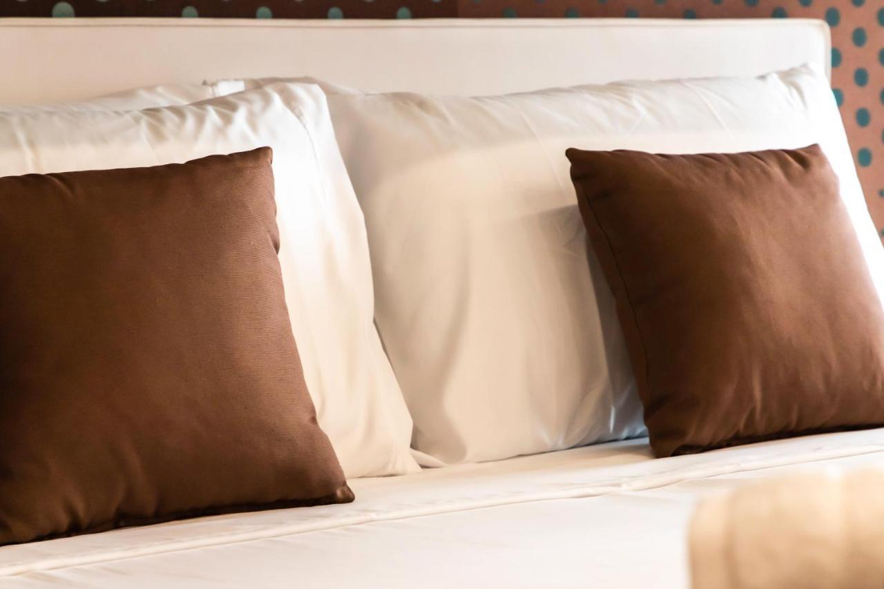 Metropolitan Rooms Cagliari Ngoại thất bức ảnh